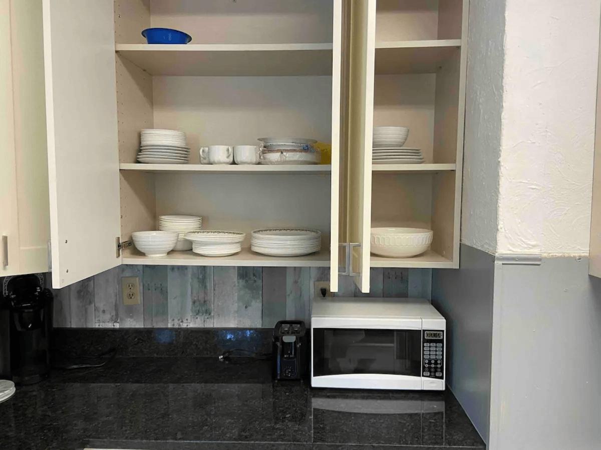 Cozy 3 & 4 Bed Home 2 Blocks To Hospitals & Lambeau Green Bay Luaran gambar